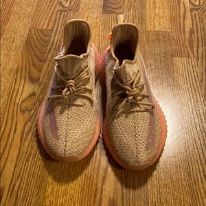 Yeezy boost clay 350 V2